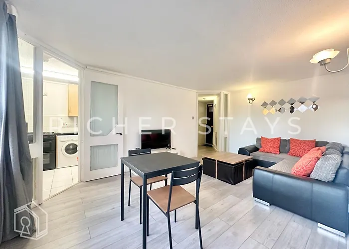 Chelsea Riverside 1-Bed Flat